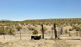 17 Seco Rd, Caballo, NM 87931