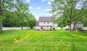 2136 Palisades Dr, Blakeslee, PA 18610