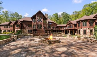 805 Cascades Dr, Aurora, OH 44202