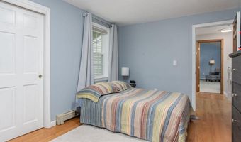 27 Grafton Dr, Bedford, NH 03110