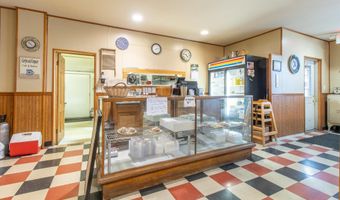 708 N MONROE St, Abingdon, IL 61410