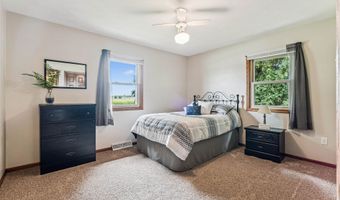 2151 332nd Ave, Dyersville, IA 52040