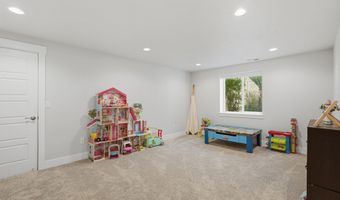 362 S 400 E, Centerville, UT 84014