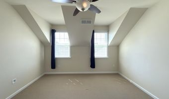 44342 OAKMONT MANOR Sq, Ashburn, VA 20147