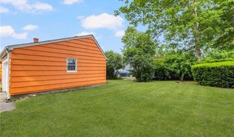 2 N Spruce St, East Providence, RI 02914