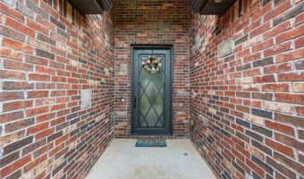 3705 SW Banbury Dr, Bentonville, AR 72713