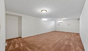 4015 Clarendon St, Bel Aire, KS 67220