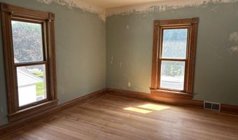 911 Pine St, Atlantic, IA 50022