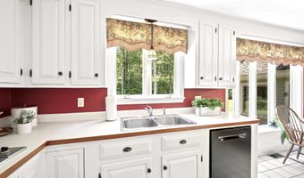 13 Storybrook Ln, Amherst, NH 03031