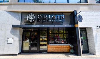 1300 S ARLINGTON RIDGE Rd 204, Arlington, VA 22202