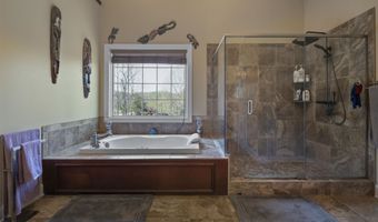 197 St. Andrews Dr, Barboursville, WV 25504