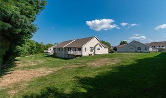 5 Sweet Corn Dr, Cranston, RI 02921
