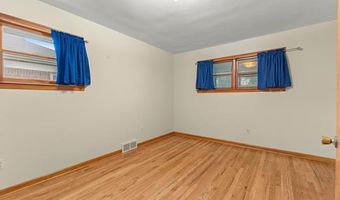 8464 Becker Ave, Allen Park, MI 48101