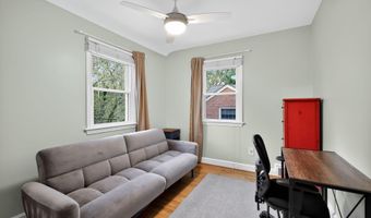 9302 W PARKHILL Dr, Bethesda, MD 20814