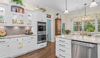 2805 Kingston Ct, Bartlesville, OK 74006
