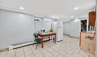 28 Willow St, Bayonne, NJ 07002