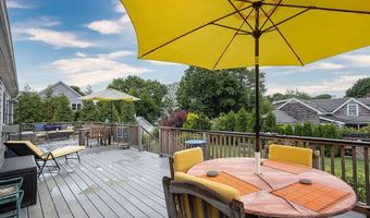 50 Cole St, Jamestown, RI 02835