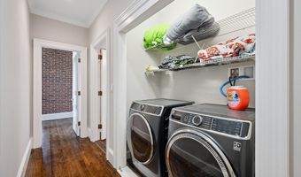 75 W Broadway, Bangor, ME 04401