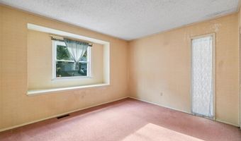 1115 Dutch Mill Dr, Ballwin, MO 63011