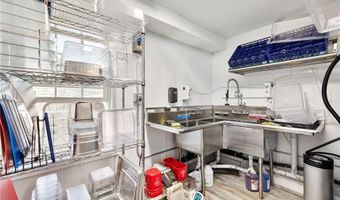 442 Dodge St, Block Island, RI 02807