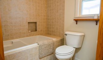 198 W Lake Dr, Arlington, SD 57212