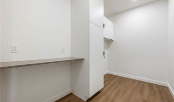 947 SE 10th St, Bentonville, AR 72712
