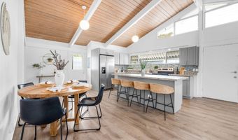 1127 Haloa Dr, Honolulu, HI 96818