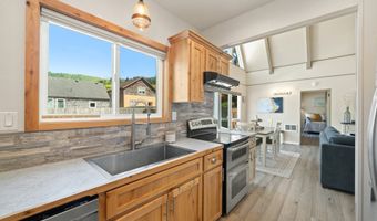 17905 OCEAN Blvd, Rockaway Beach, OR 97136