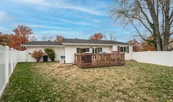 704 Woodrun Dr, Ballwin, MO 63021