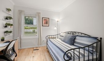 4 DUDLEY Ct, Bethesda, MD 20814