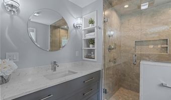 75 Walnut Dr, East Greenwich, RI 02818