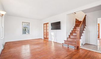 6022 VALLEY VIEW Dr, Alexandria, VA 22310