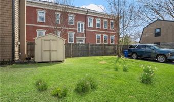 14 Elm St, Newport, RI 02840