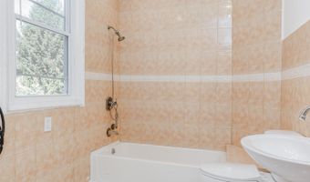 147 AVENUE E, Bayonne, NJ 07002