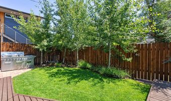 820 NW 12th St, Bend, OR 97703