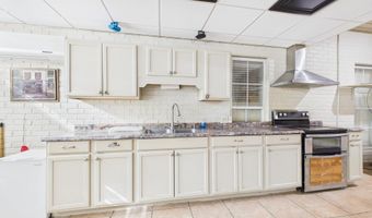 512 E Villien Ave, Abbeville, LA 70510