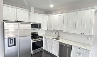 47 COTTAGE St, Bayonne, NJ 07002
