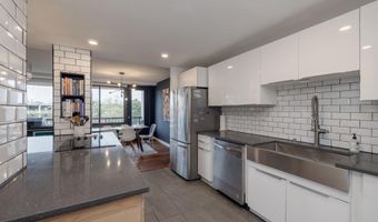 5500 HOLMES RUN Pkwy 1005, Alexandria, VA 22304