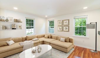 150 Chestnut St, Branford, CT 06405