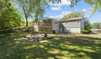 26 Lloyd Dr, Coventry, RI 02816