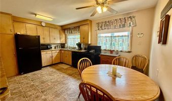 905 Clausen Ave, Albert Lea, MN 56007