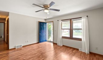 5423 Norris St, Ames, IA 50014