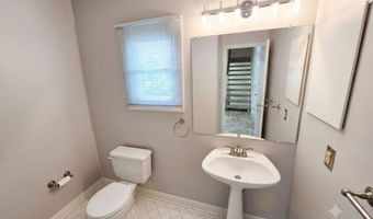 6908 10 TIMBERS Ln, Baltimore, MD 21209