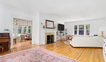291 Spencer Ave, Warwick, RI 02818