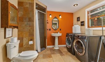 521 Trowbridge St, Allegan, MI 49010