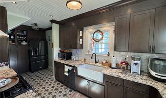 1214 Chestnut Dr, Ashtabula, OH 44004