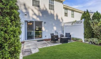 82 Cliffwood Ave W 53, Aberdeen, NJ 07747