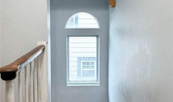 2812 Ogden Pl, Utica, NY 13501