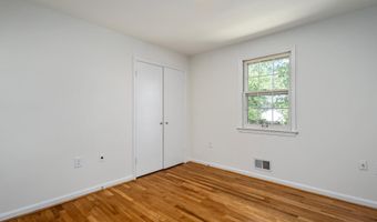 4300 ROBERTS Ave, Annandale, VA 22003
