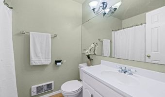 4841 CEDAR St, Astoria, OR 97103